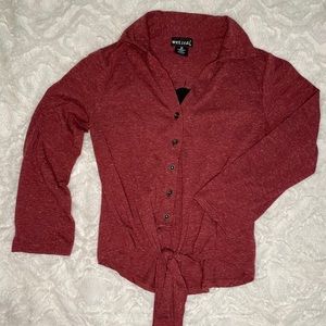 Long sleeve crop top with skull